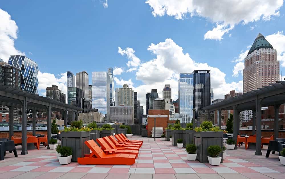 Midwest Court 410 West 53 Street #515, Manhattan, NY 10019 4