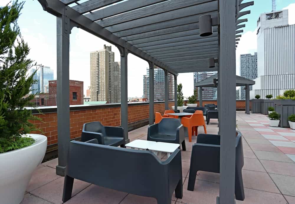 Midwest Court 410 West 53 Street #515, Manhattan, NY 10019 5