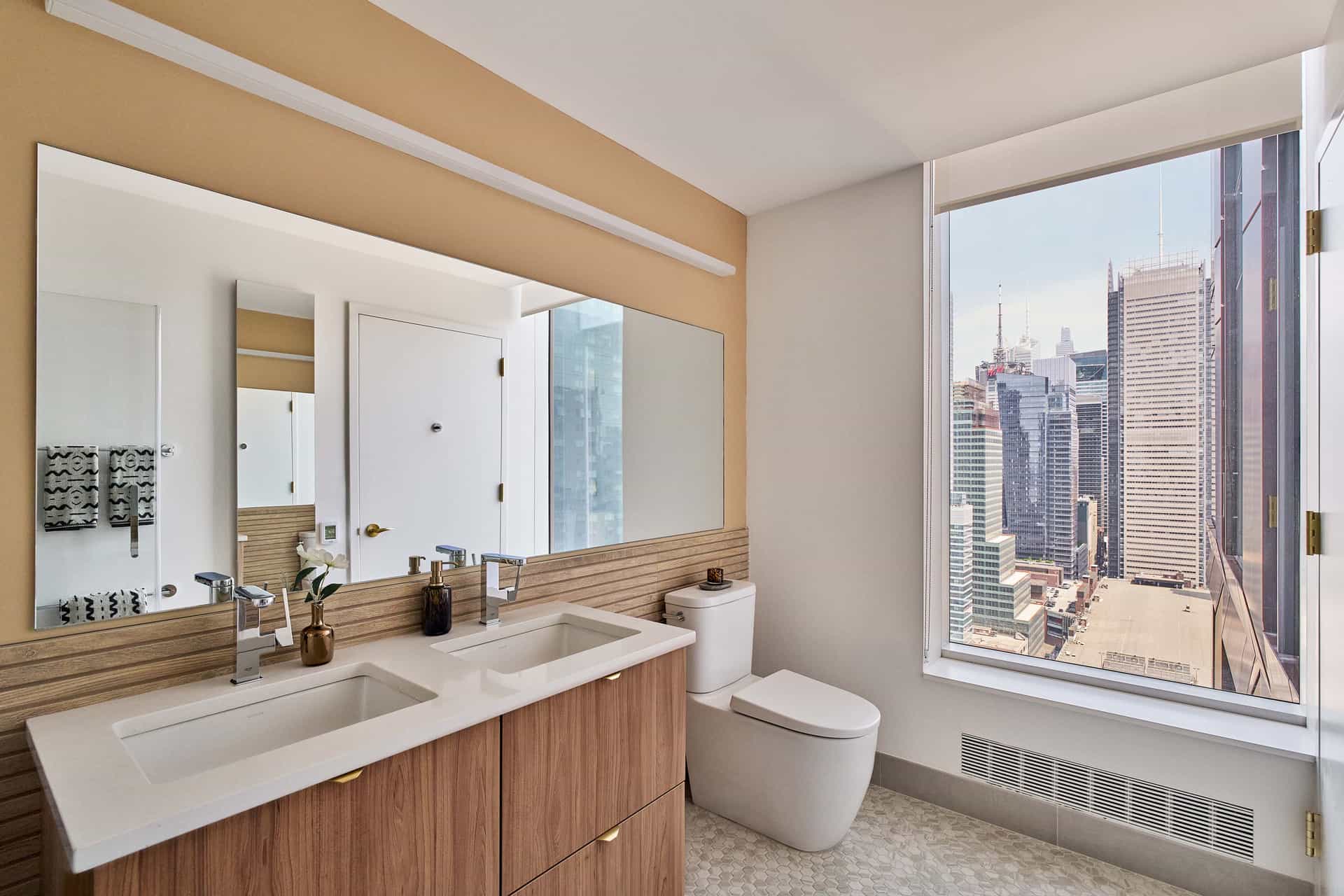 550 10 Avenue #3702, Manhattan, NY 10018 5