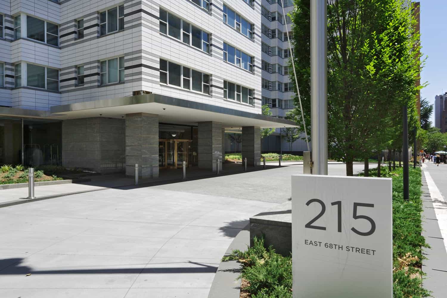 247 East   68 Street #9G, Manhattan, NY 10065 3