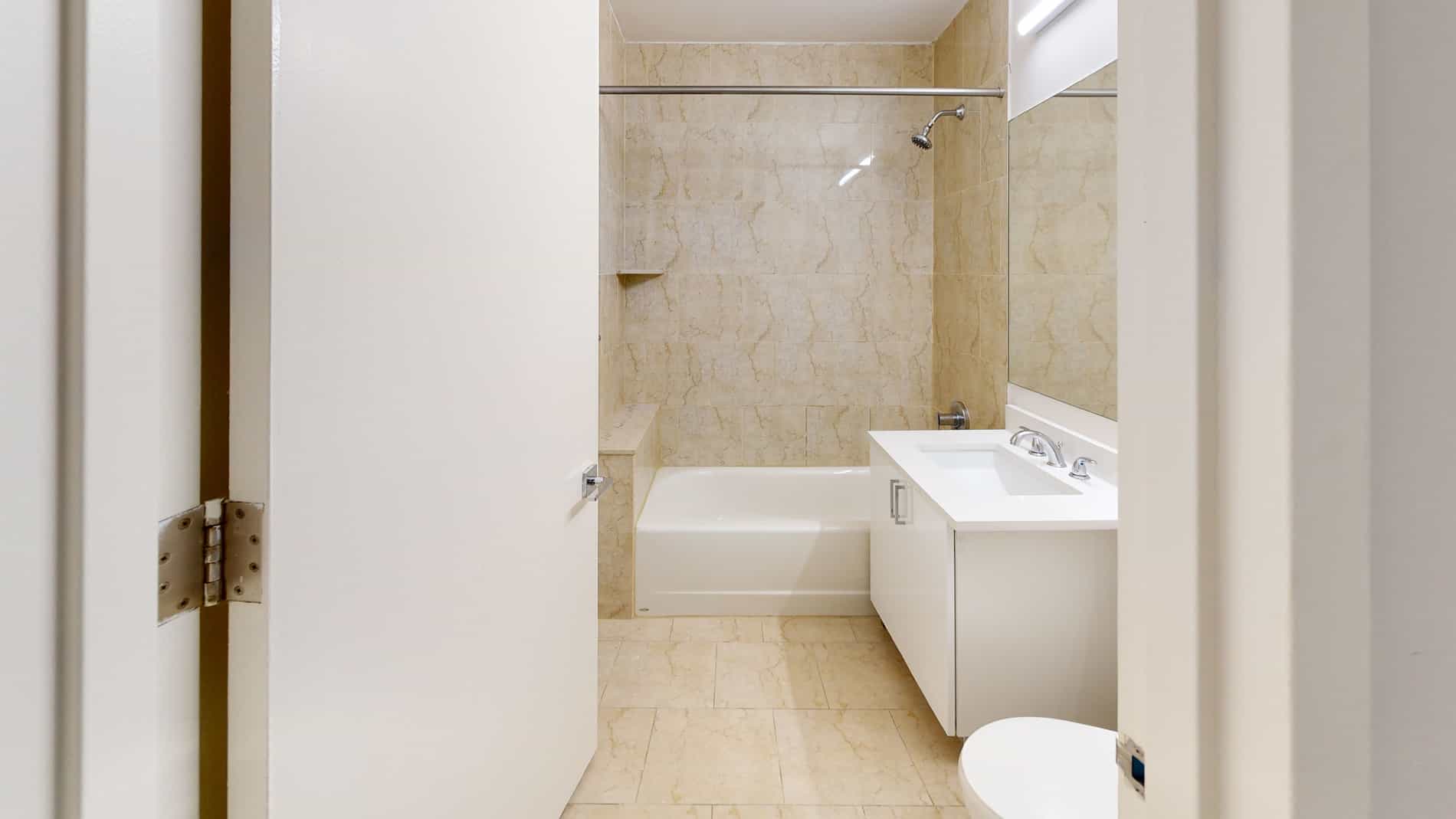 10 Hanover Square #08S, New York, NY 10005 3