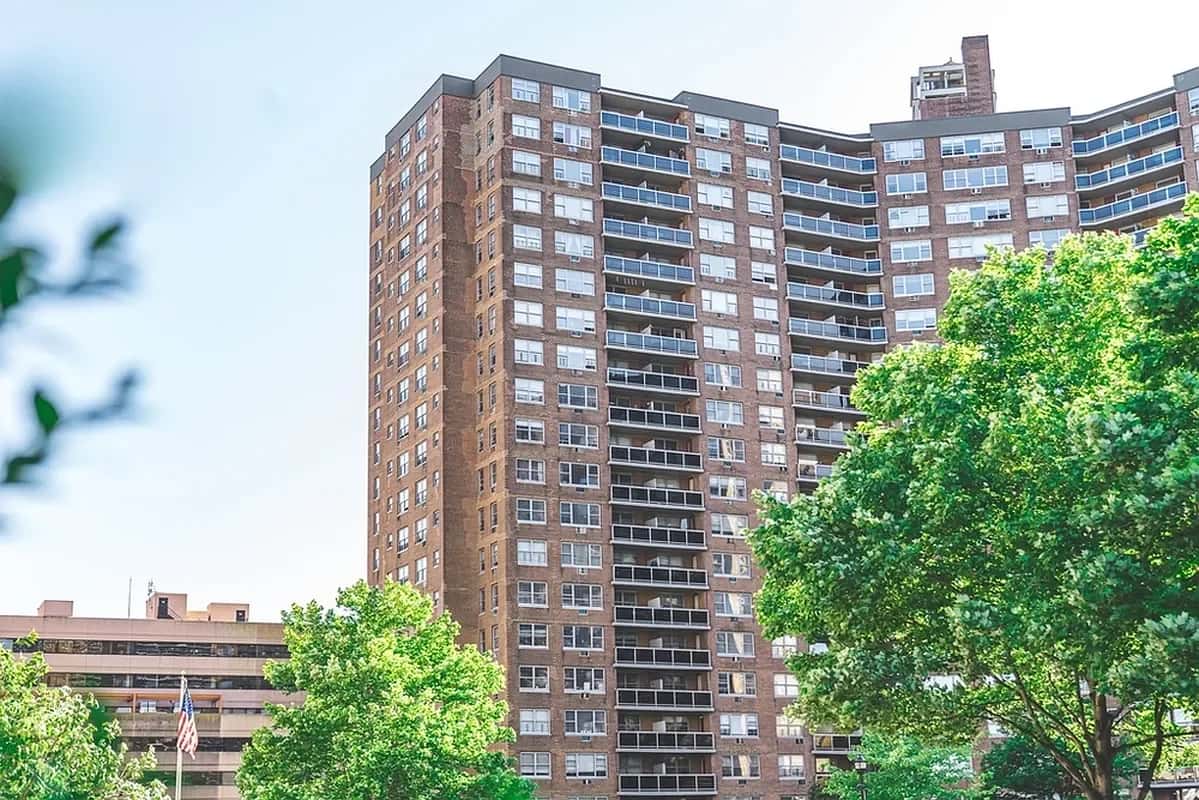 104-60 Queens Boulevard - Image 1