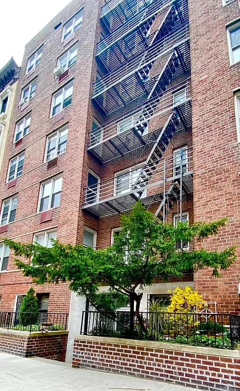 340 East 58 Street - Image 1
