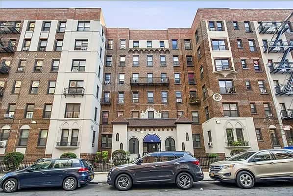 12 Crown St - Image 1