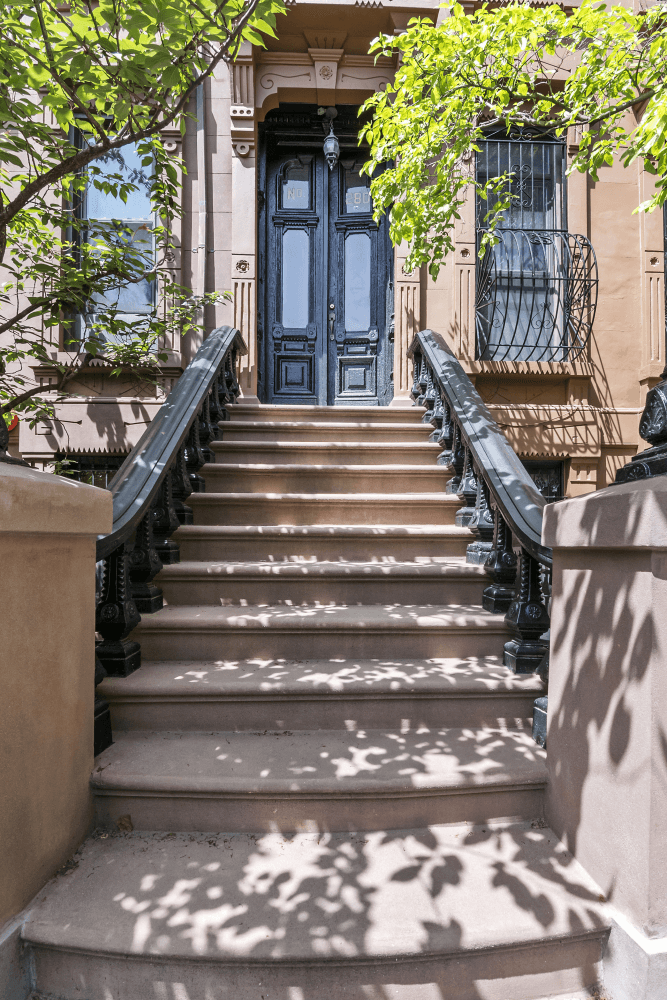280 St James Place - Image 1