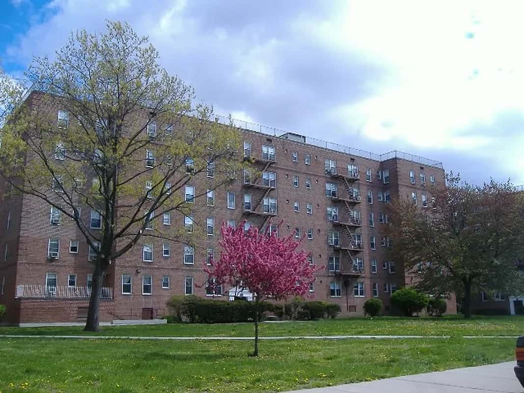 2631 West 2 Street - Image 1