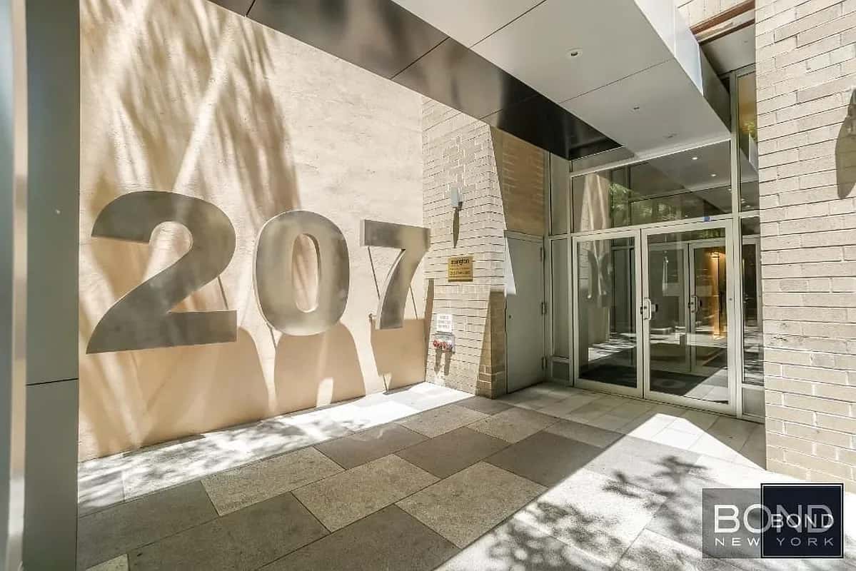 207 East 27 Street - Image 1