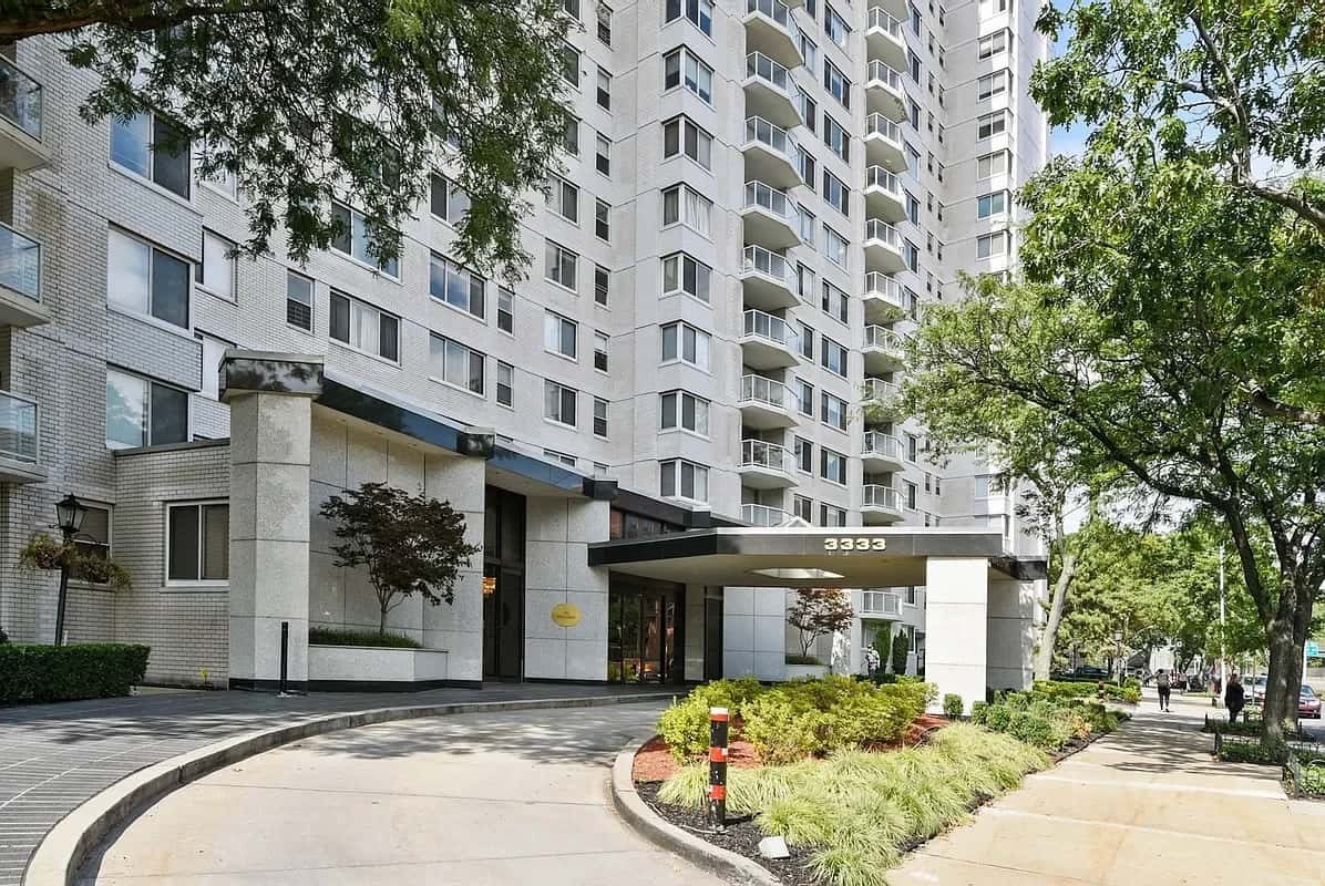 3333 Henry Hudson Parkway West - Image 1