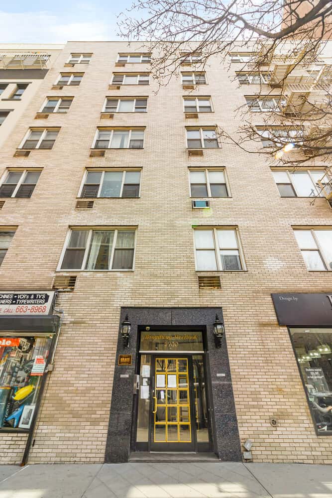 2790 Broadway - Image 1