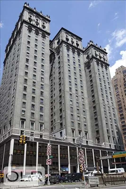 4 Park Avenue - Image 1
