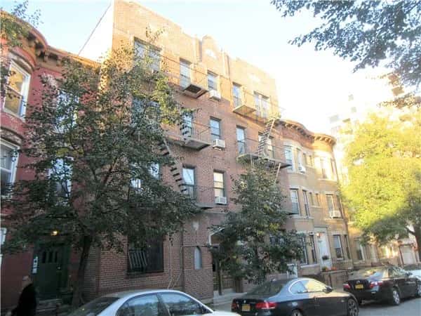 288 6 Street - Image 1