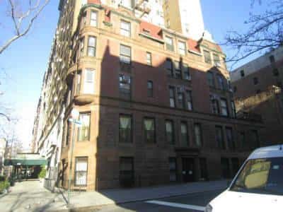 560 West End Avenue - Image 1