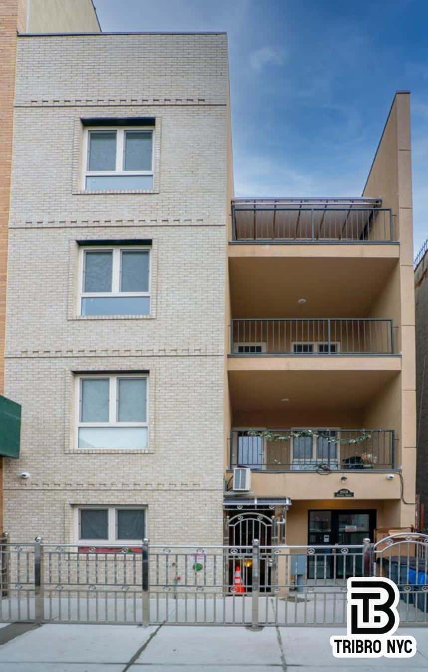 2135 Crotona Avenue - Image 1