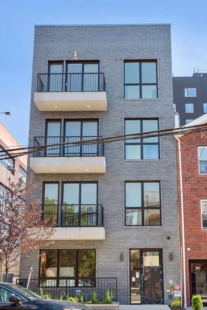2422 Snyder Ave - Image 1