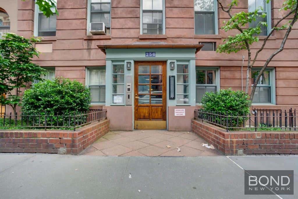 256 West 21 Street - Image 1