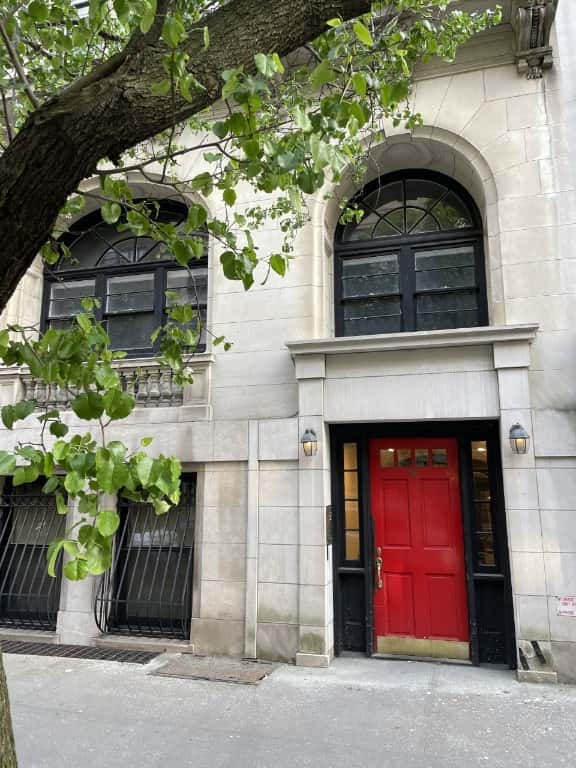 16 East 80 Street - Image 1
