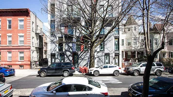 225 Winthrop Street - Image 1