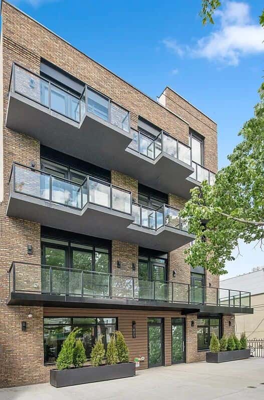 421 Maple Street - Image 1
