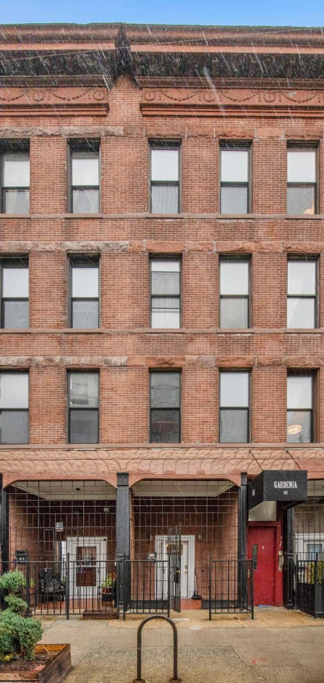 103 4 Avenue - Image 1