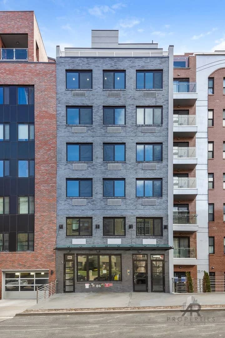 177-18 Wexford Terrace