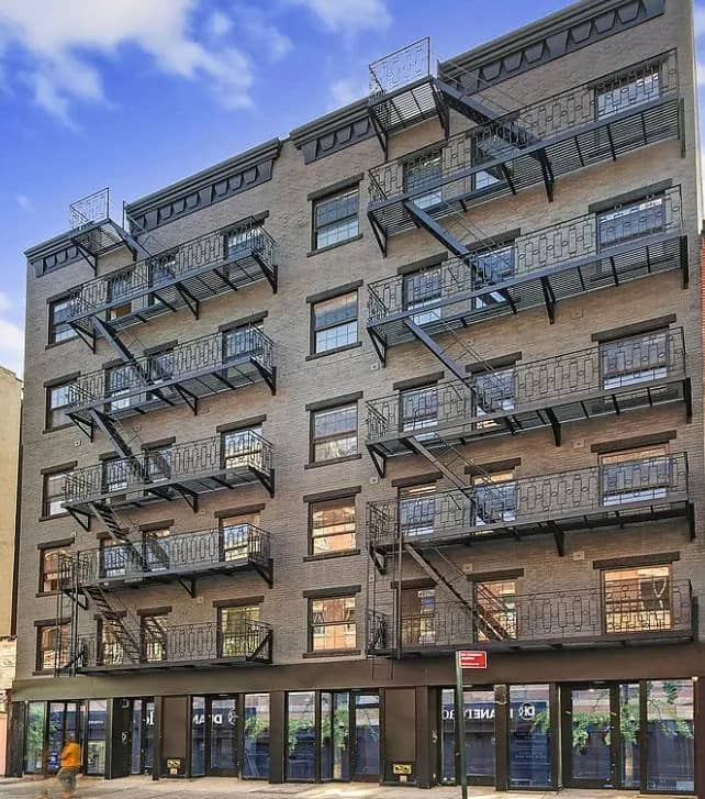 21 Avenue B