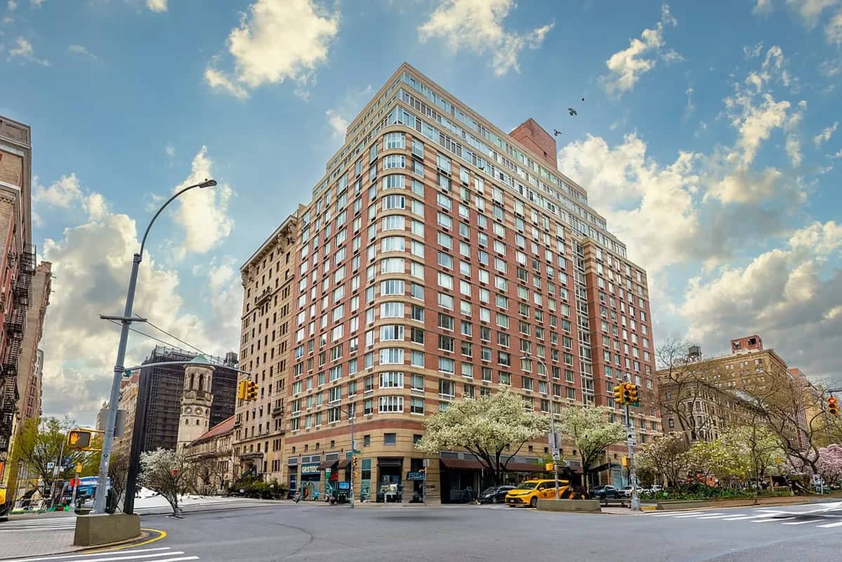 2373 Broadway