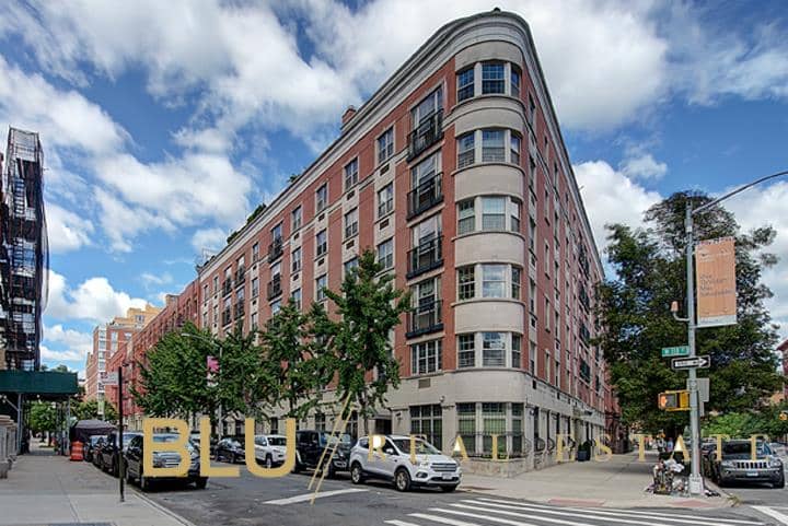 163 St Nicholas Ave