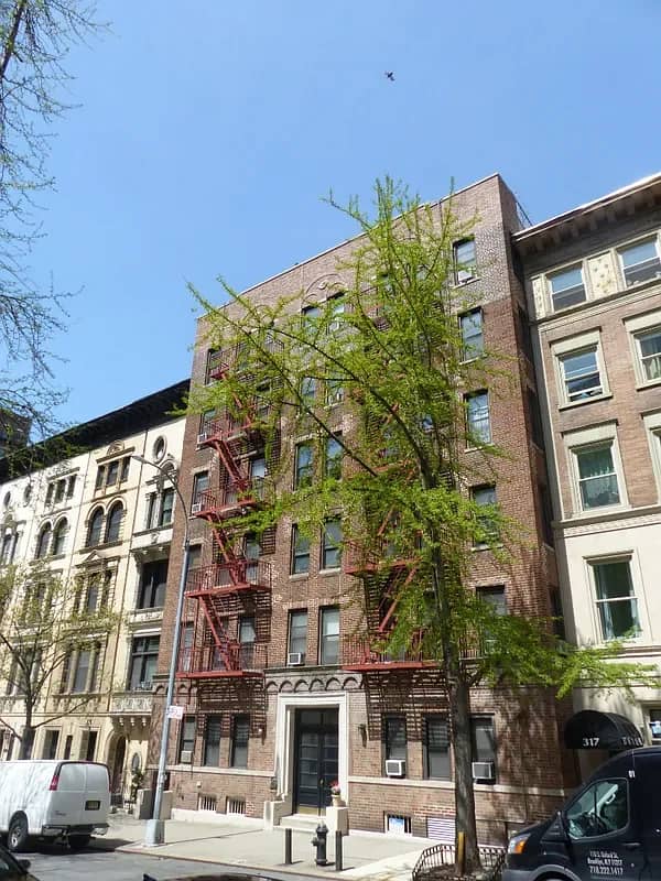 325 West 71 Street