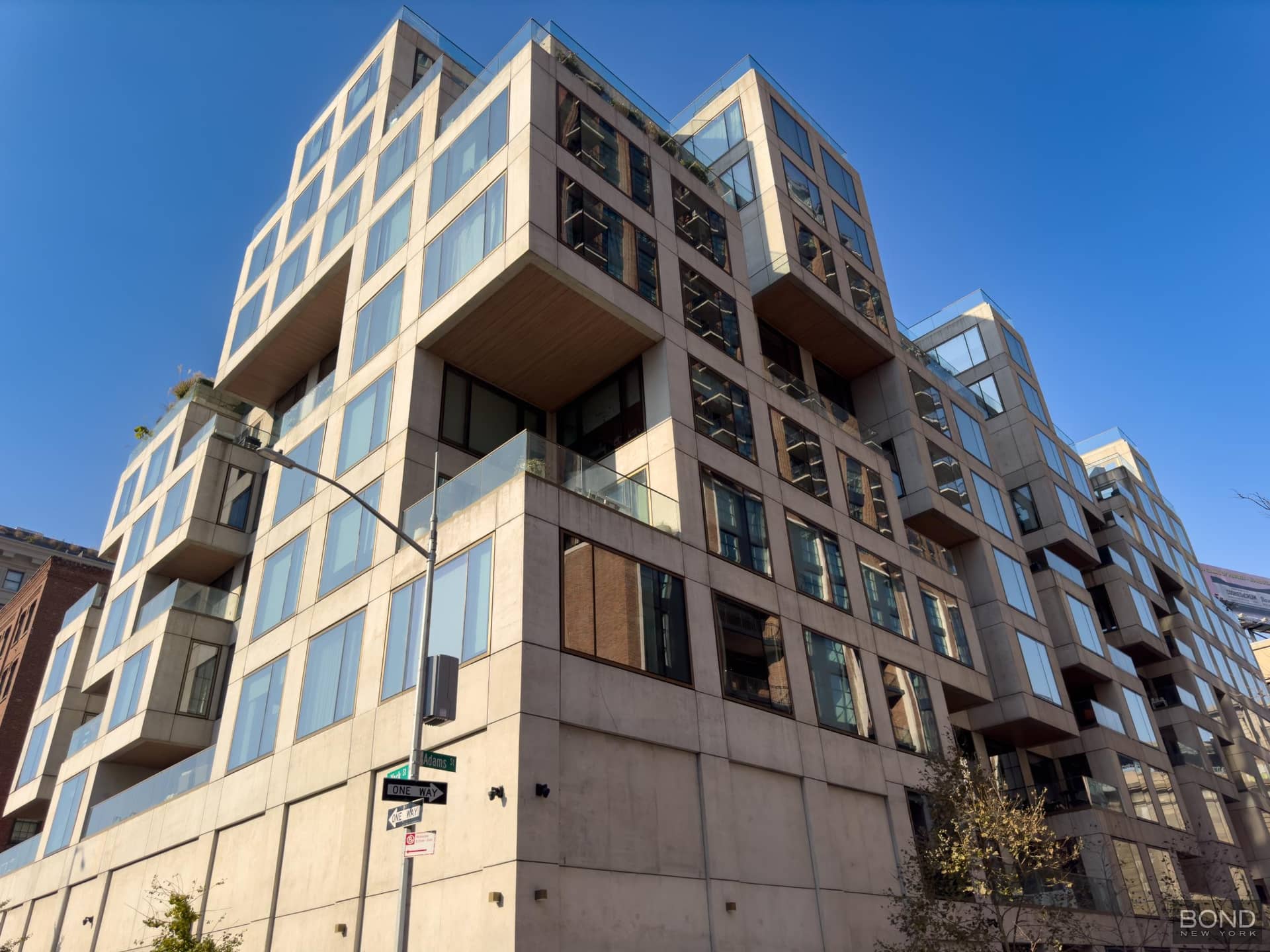 98 Front St