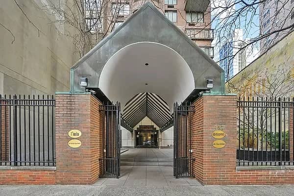 157 East 32 Street