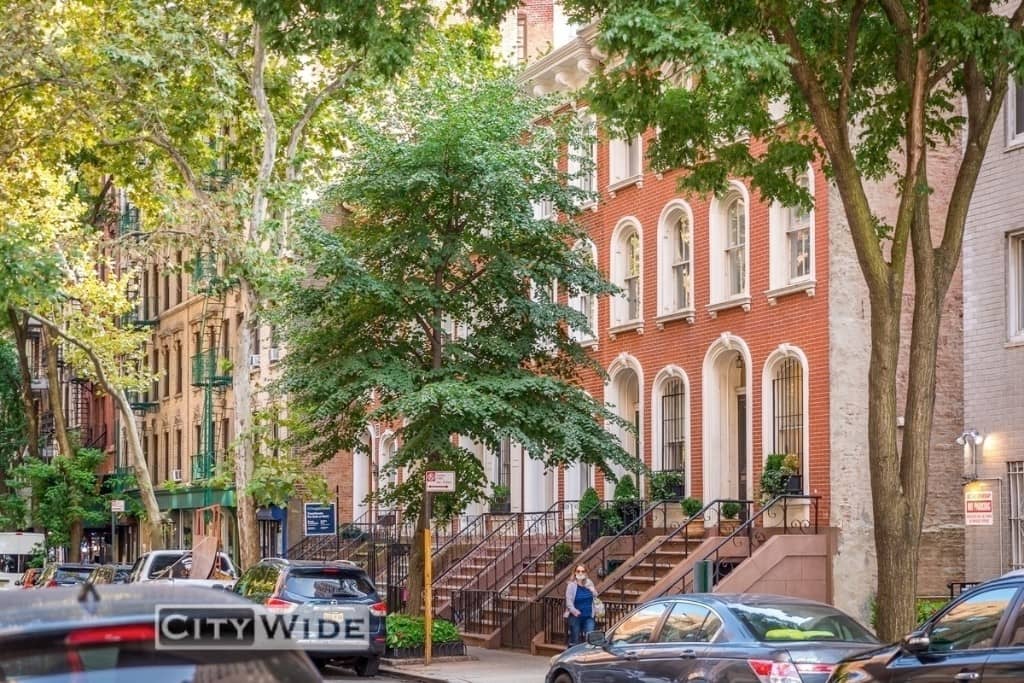 219 East 69 Street