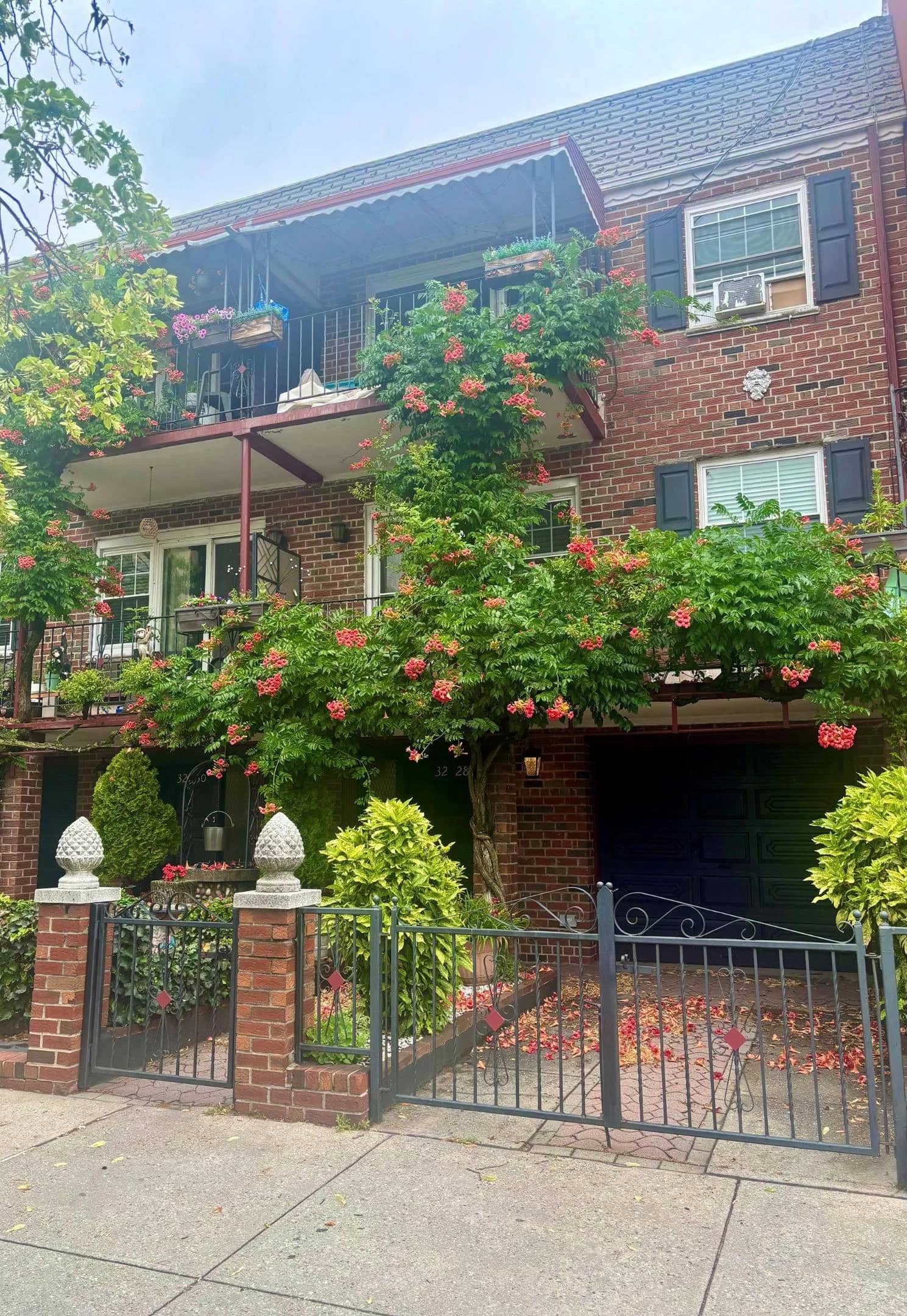 32-28 42 Street