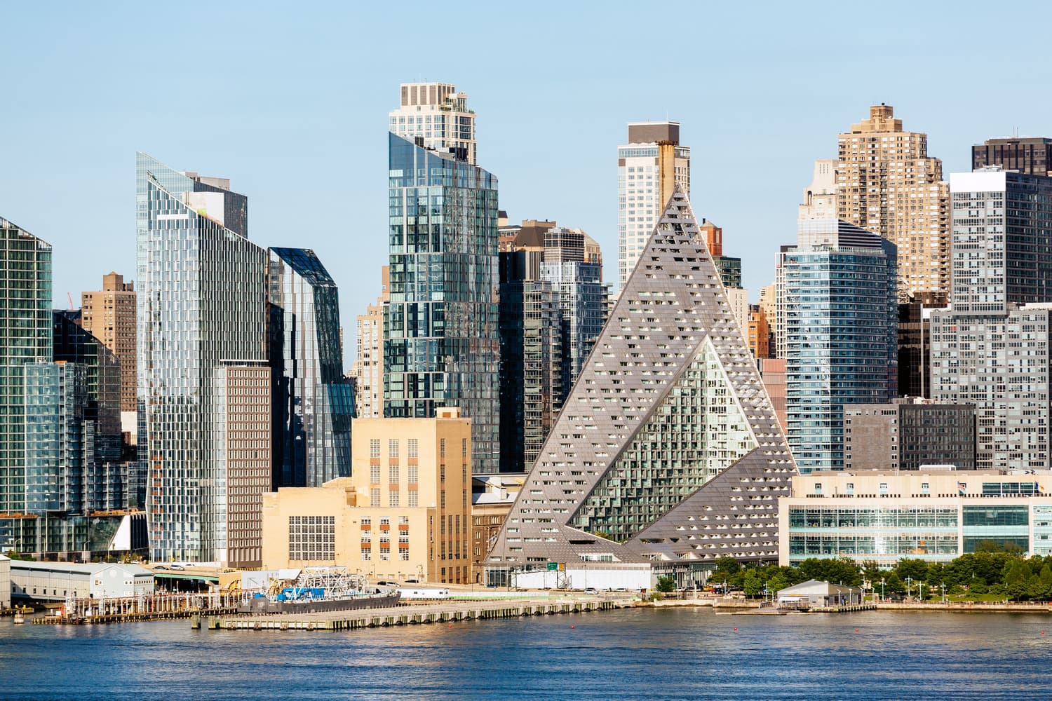 VIA 57 West 625 West   57 Street #2306, Manhattan, NY 10019 1