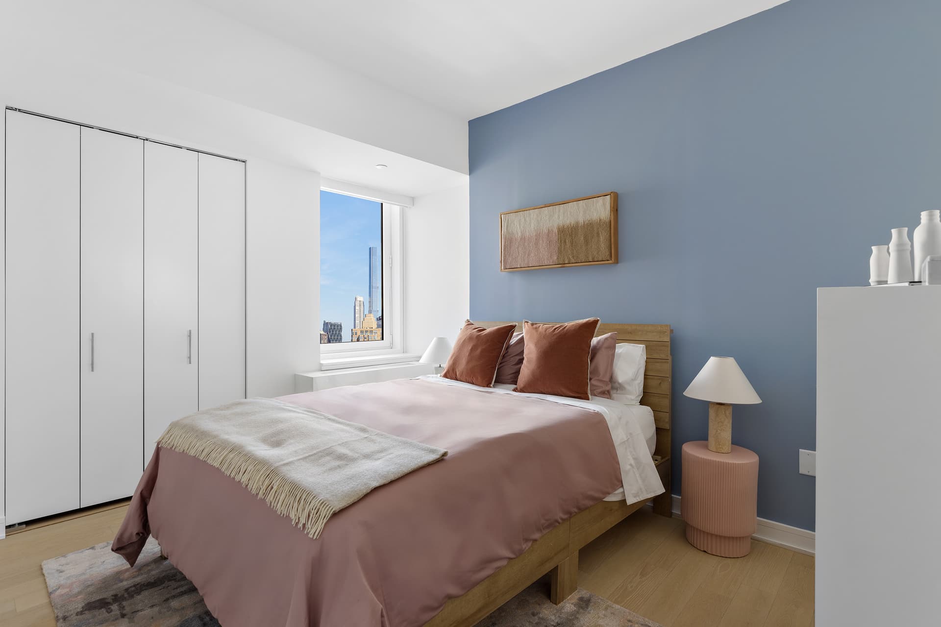 555 W 38 St #517, Manhattan, NY 10018 1