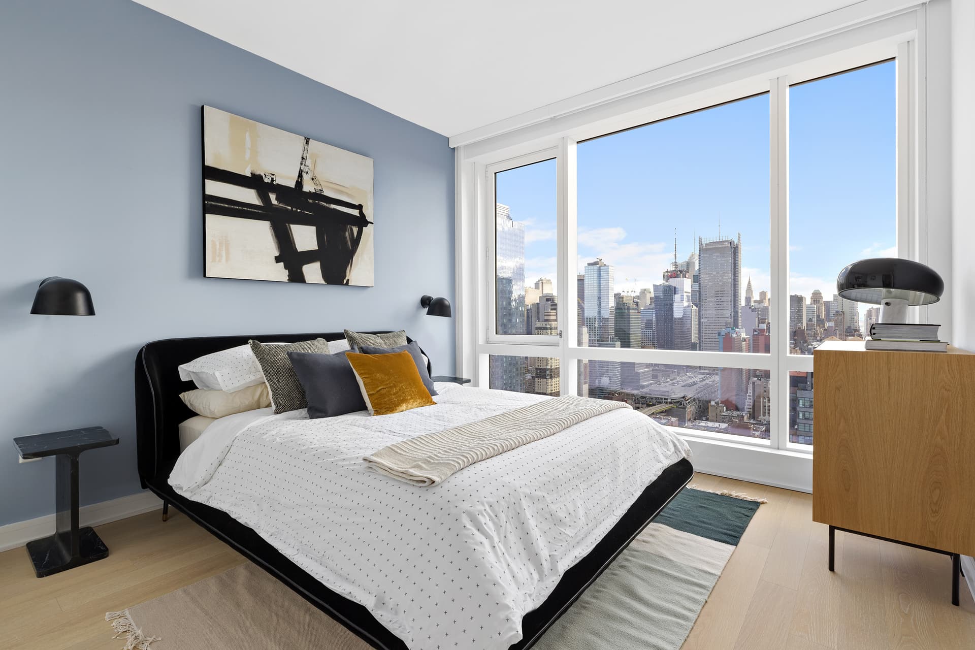 555 W 38 St #4104, Manhattan, NY 10018 1