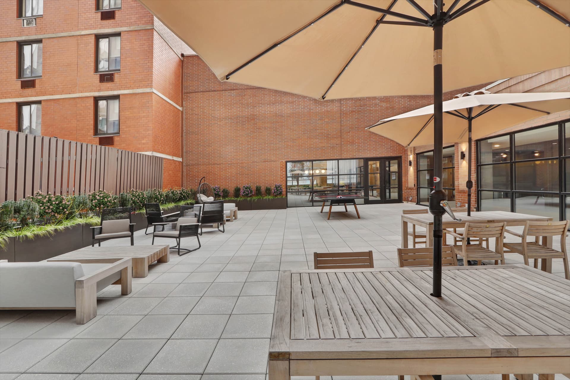 520 West   43 Street #25B, Manhattan, NY 10036 1