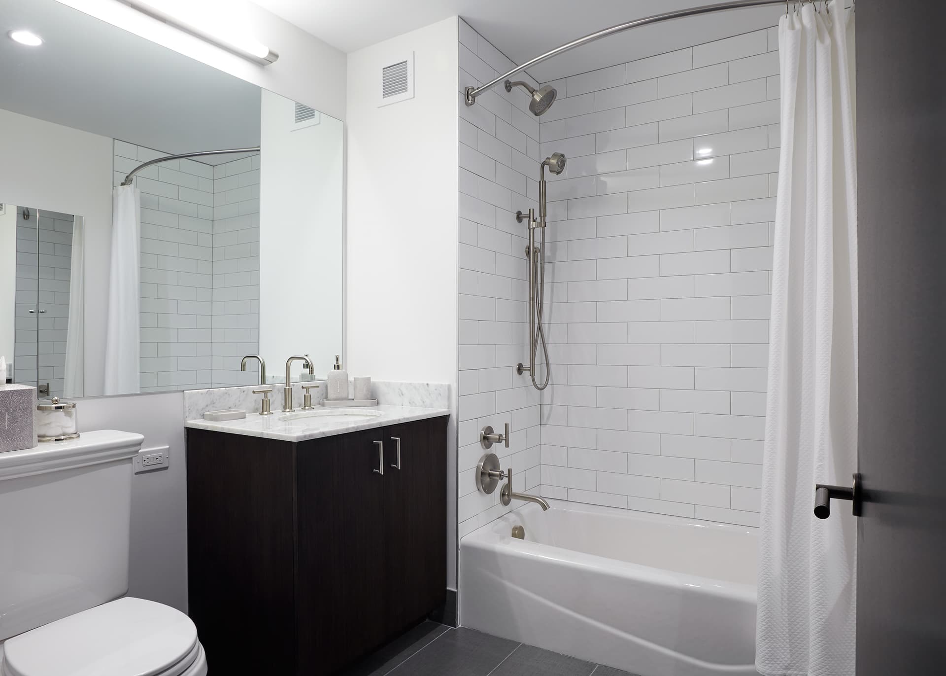 21 West End Avenue #3704, Manhattan, NY 10023 1