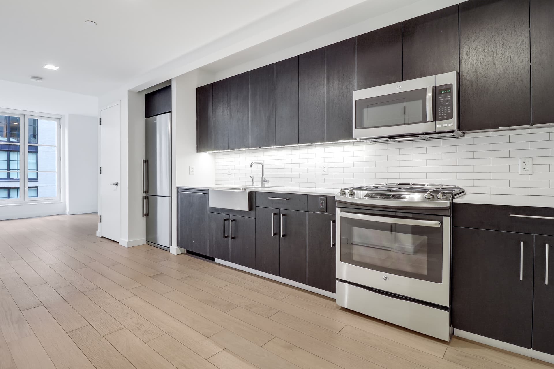 535 West 43 Street #NORTH 9M, Manhattan, NY 10036 1