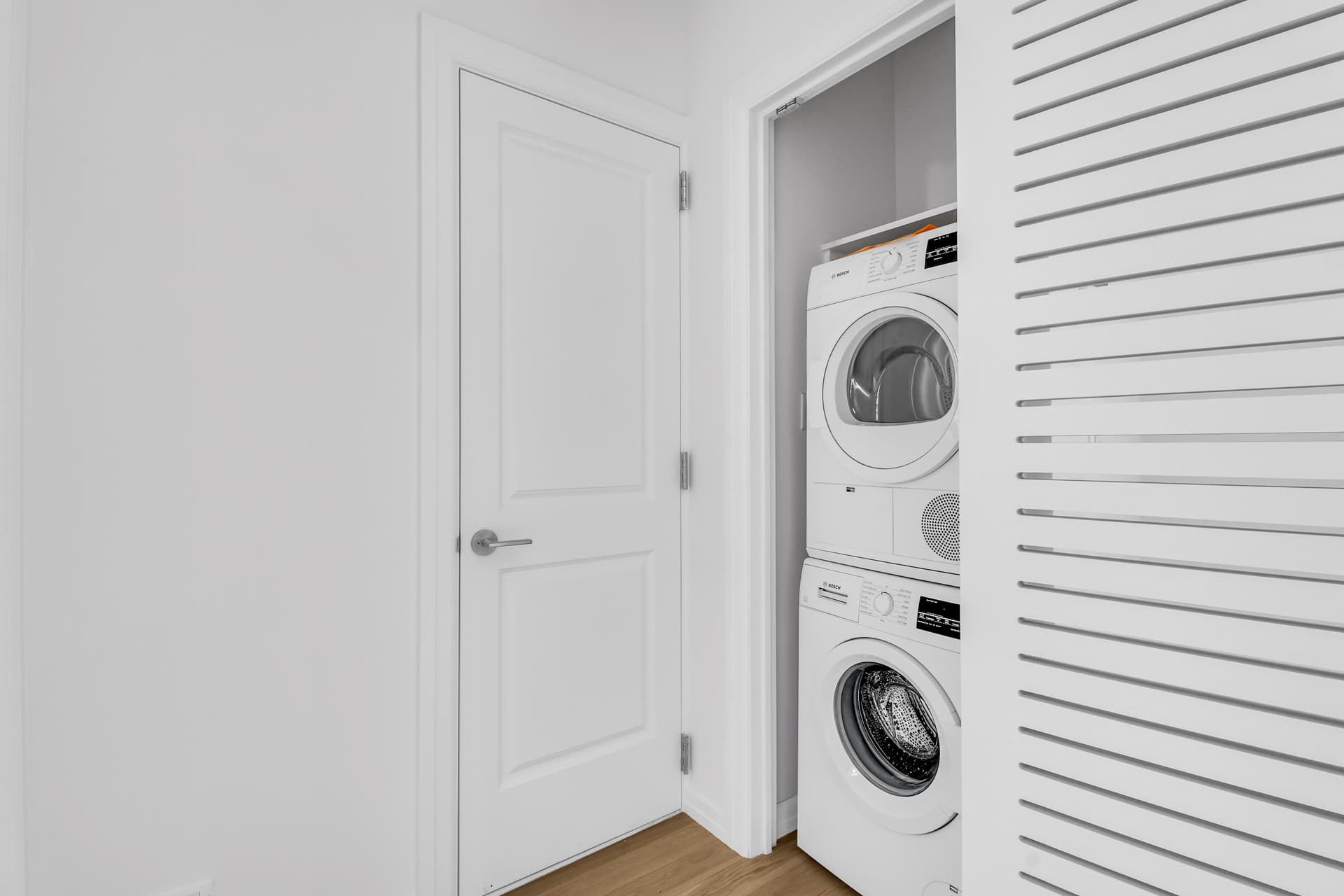 160 East 48 Street #PHQ-1, Manhattan, NY 10017 1