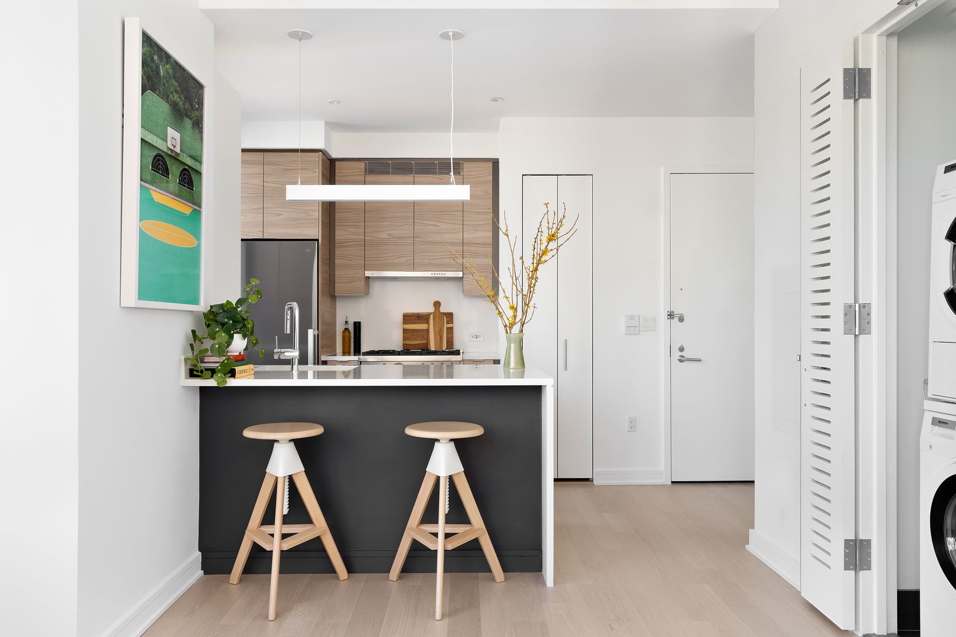 555 W 38 St #917, Manhattan, NY 10018 1