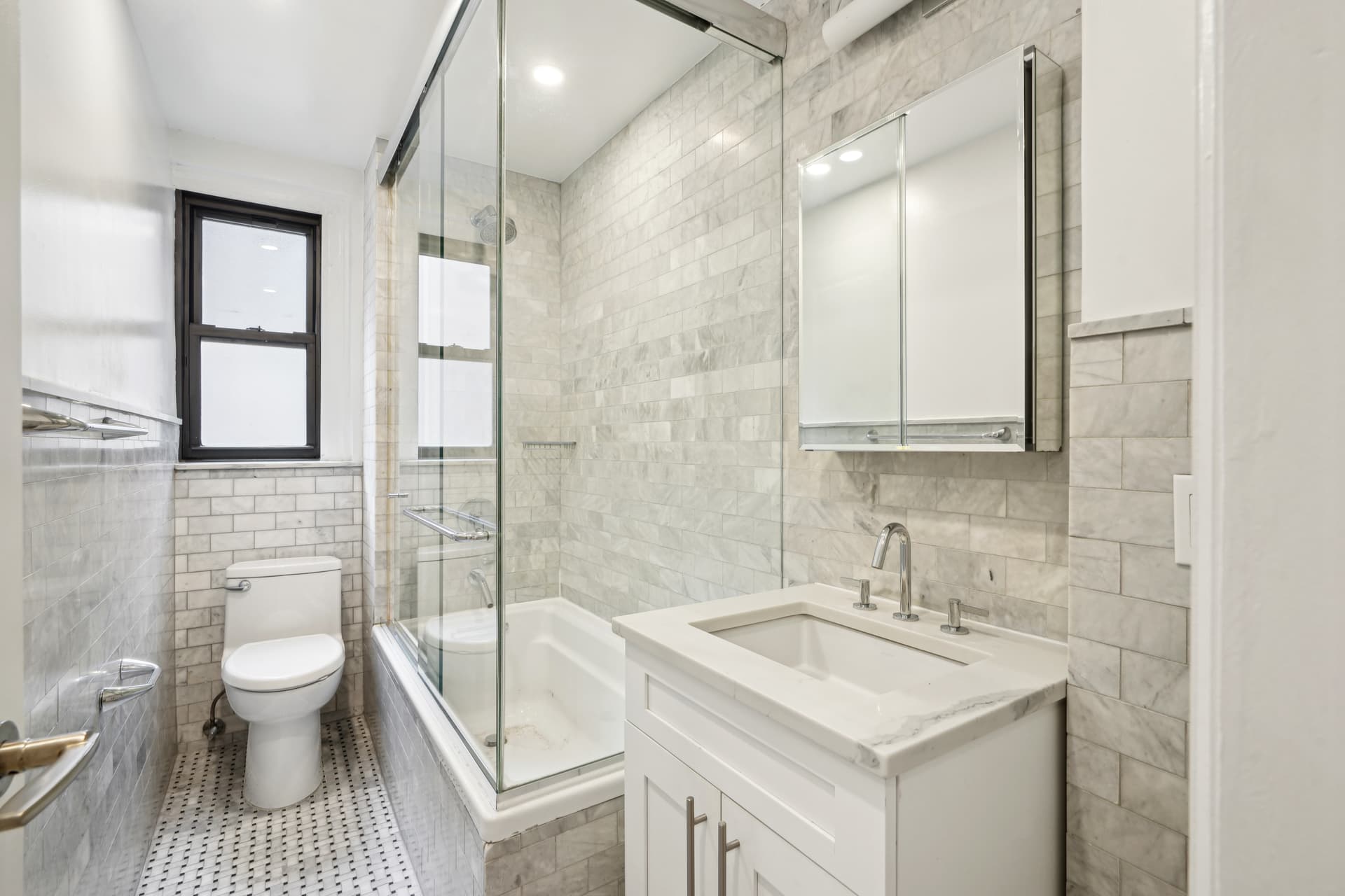 160 East 48 Street #9J - 1, Manhattan, NY 10017 1