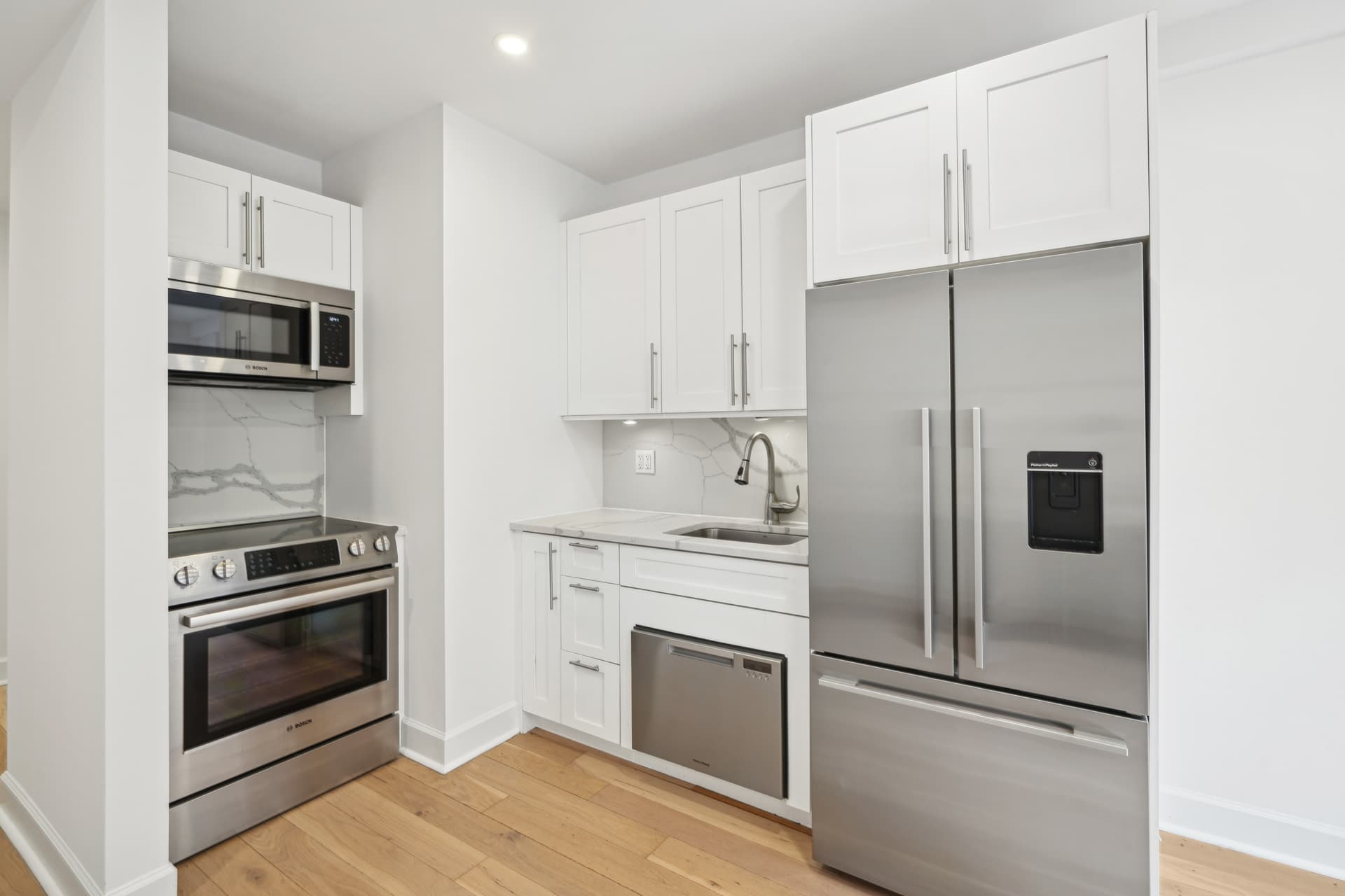 160 East 48 Street #9L, Manhattan, NY 10017 1