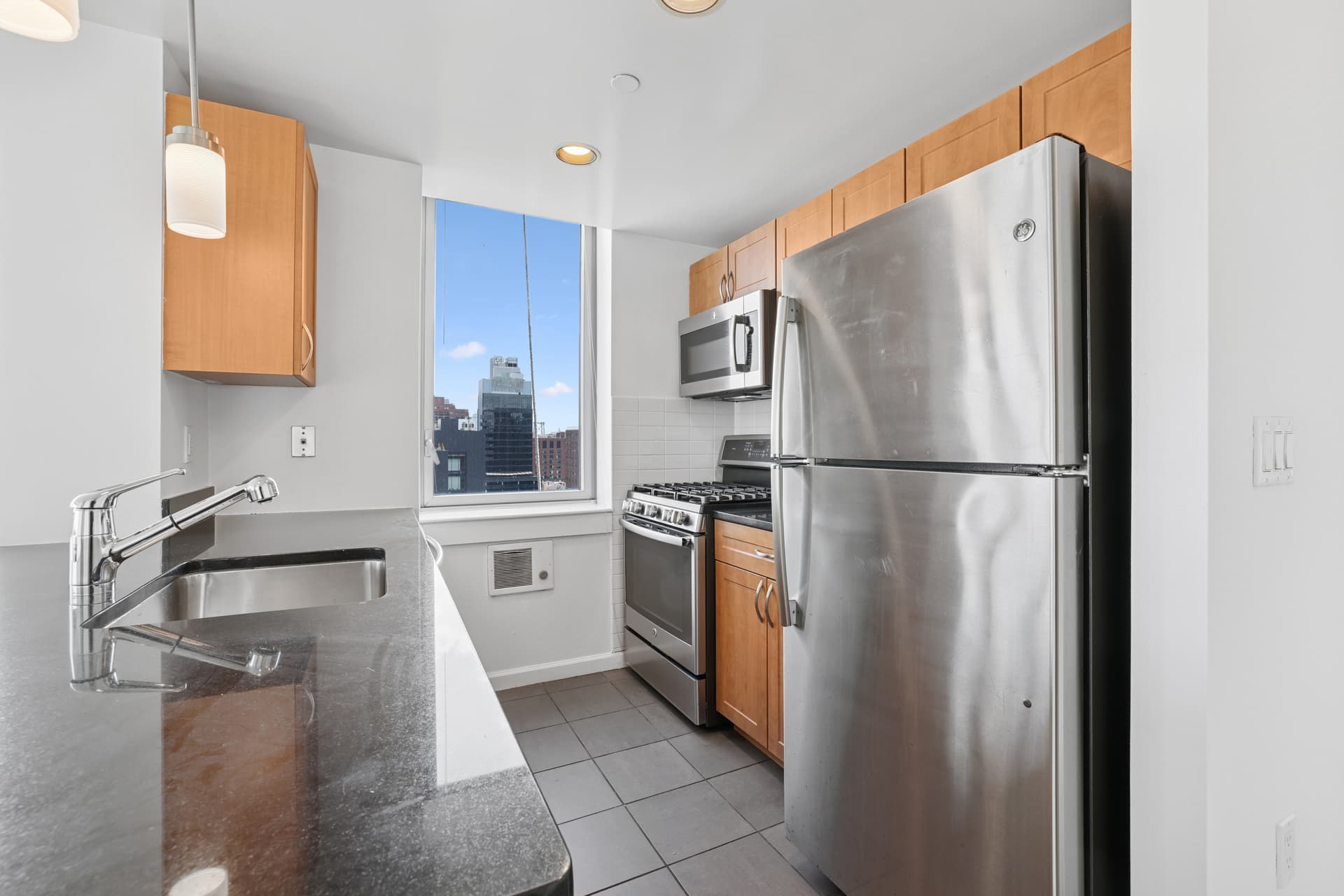 229 Chrystie Street #716, Manhattan, NY 10002 1