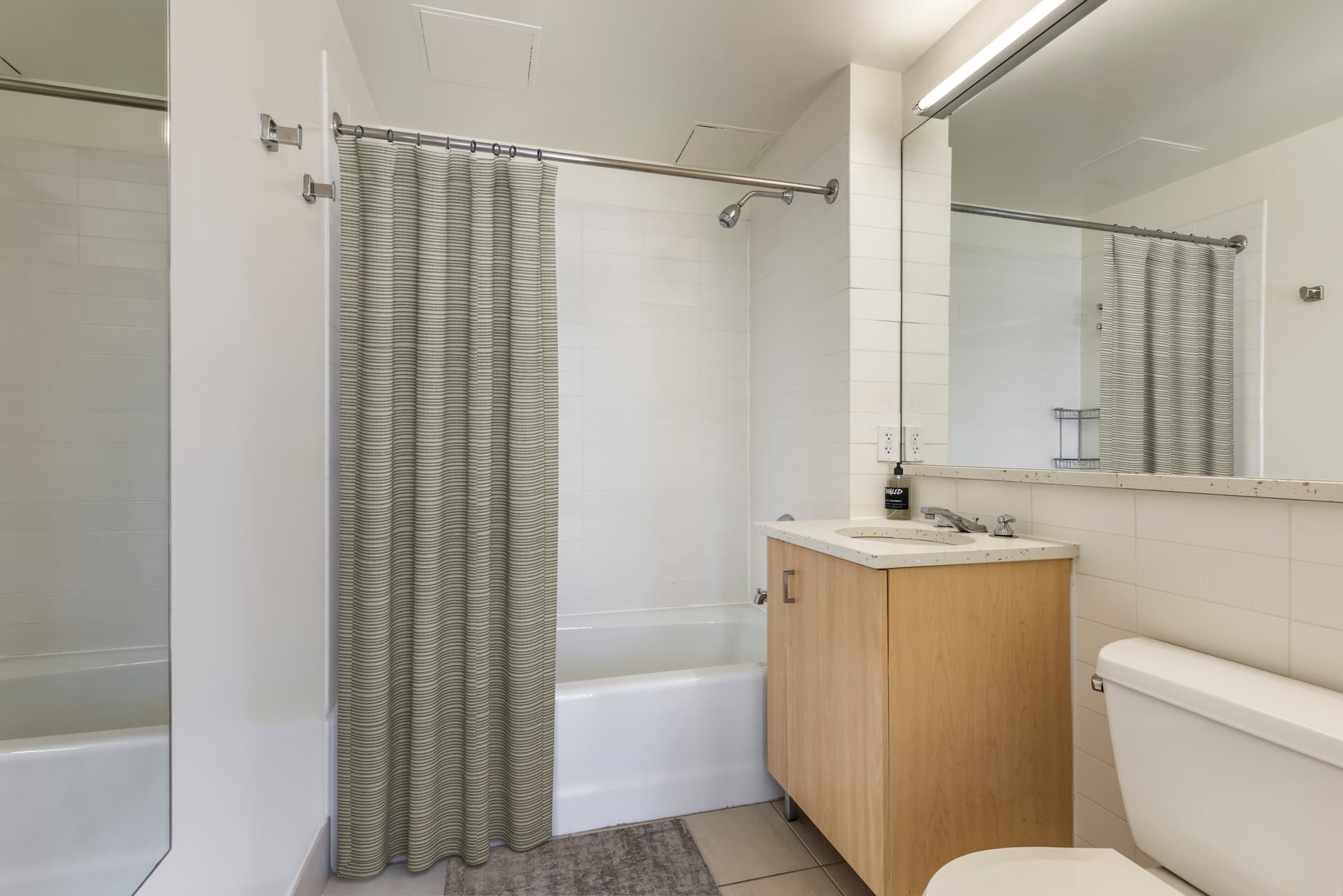 515 West 52 Street #020D, Manhattan, NY 10019 1