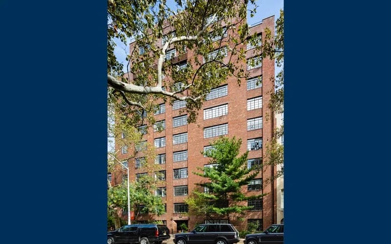 Building photo 52