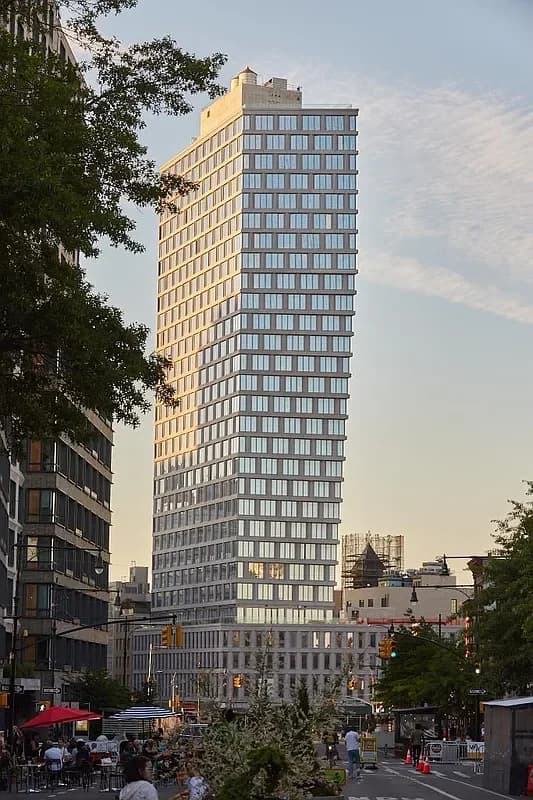 Building photo 5