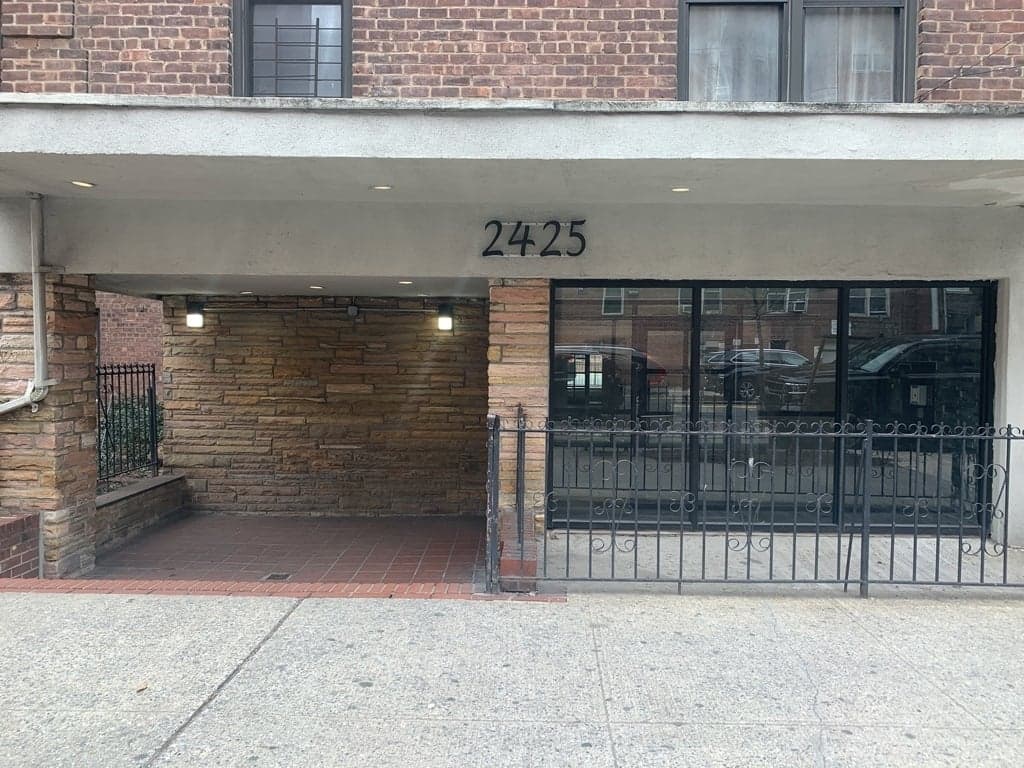 Building photo 2