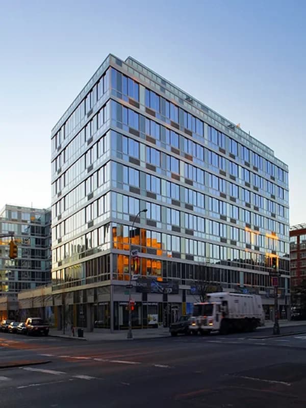 Building photo 27