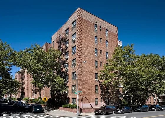 Building photo 36