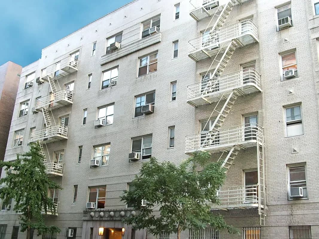 Building photo 29